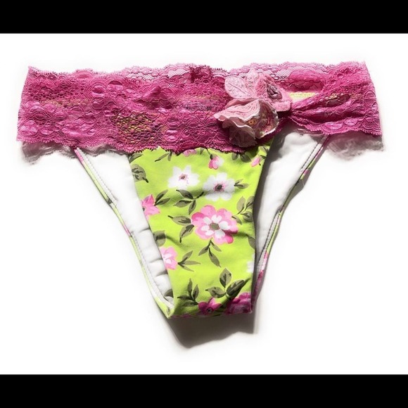 Beach‎ Bunny Floral Bikini Bottom - Picture 1 of 6